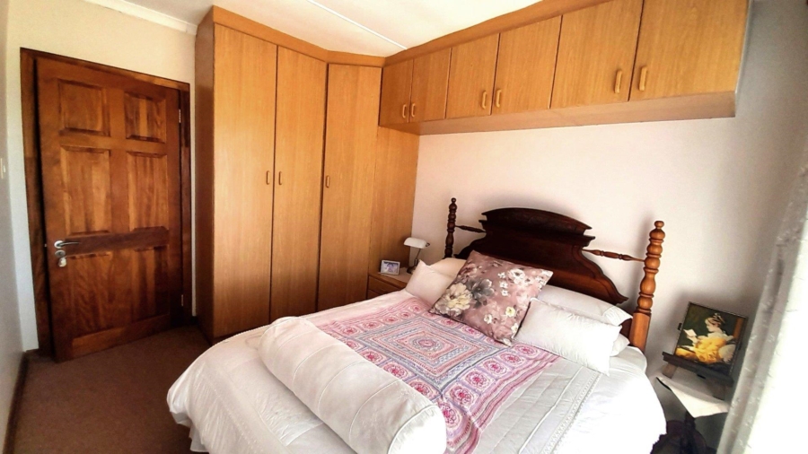 3 Bedroom Property for Sale in Campher Park Eastern Cape